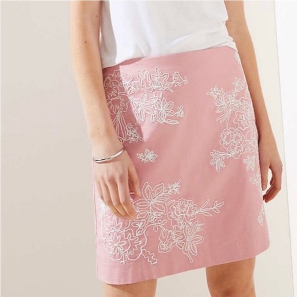 LOFT Pink White Embroidered Floral Pencil Skirt Sz 0P NWT - Picture 1 of 7